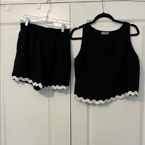 Black and White Scalloped Women's Top and Shorts Set